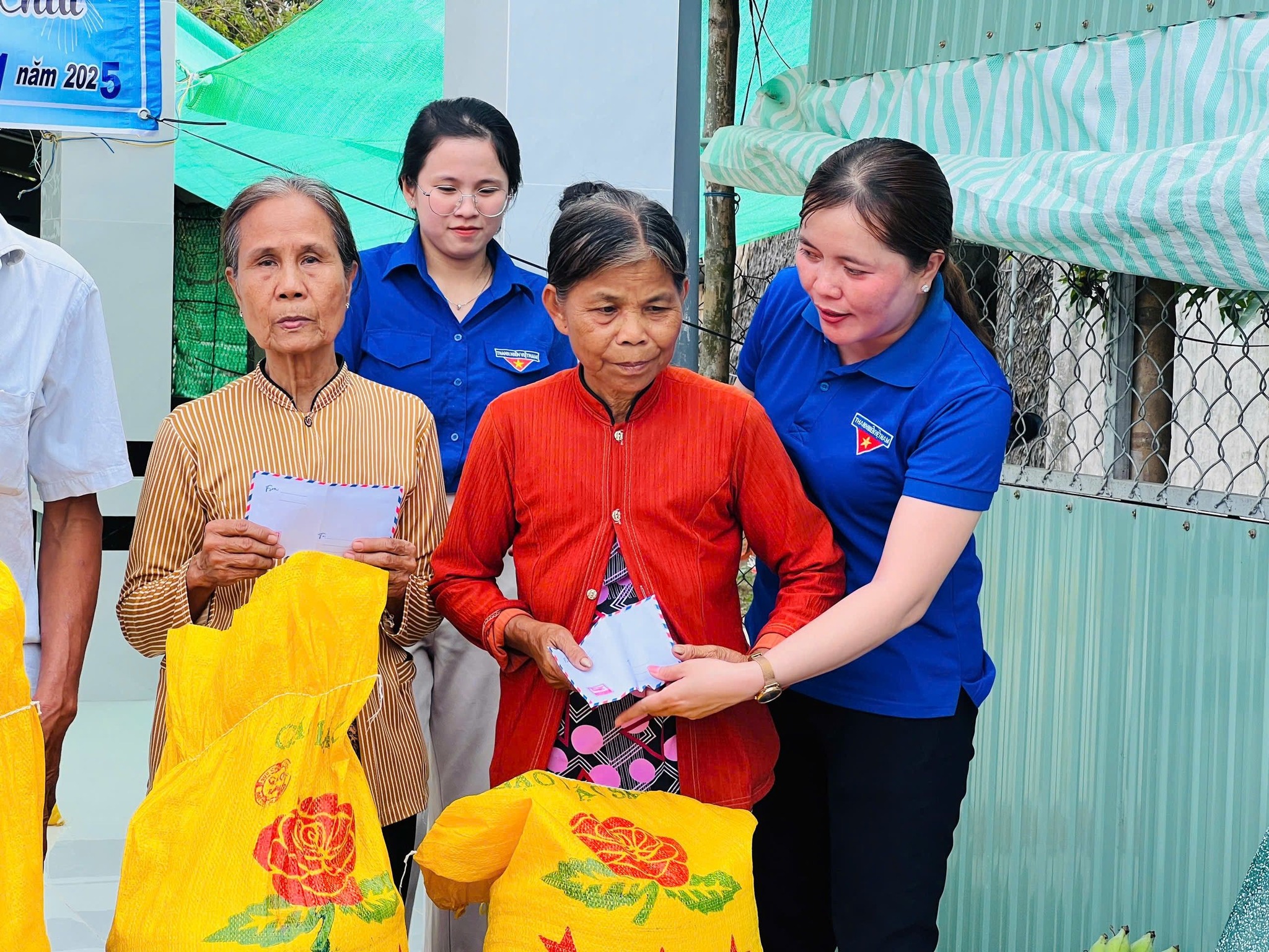 Đồng Chí Nguyễn Thị Tốt – Bí Thư Đoàn Thanh Niên Xã Đôn Châu: Gương Thanh Niên Học Tập và Làm Theo Tư Tưởng, Đạo Đức, Phong Cách Hồ Chí Minh